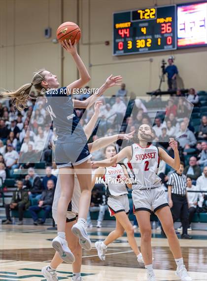 Thumbnail 1 in Syosset vs Plainview-Old Bethpage JFK (NYSPHSAA Section VIII Class AAA Championship) photogallery.
