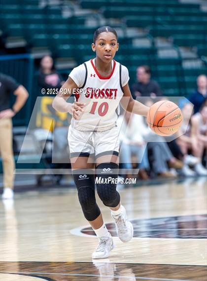 Thumbnail 3 in Syosset vs Plainview-Old Bethpage JFK (NYSPHSAA Section VIII Class AAA Championship) photogallery.