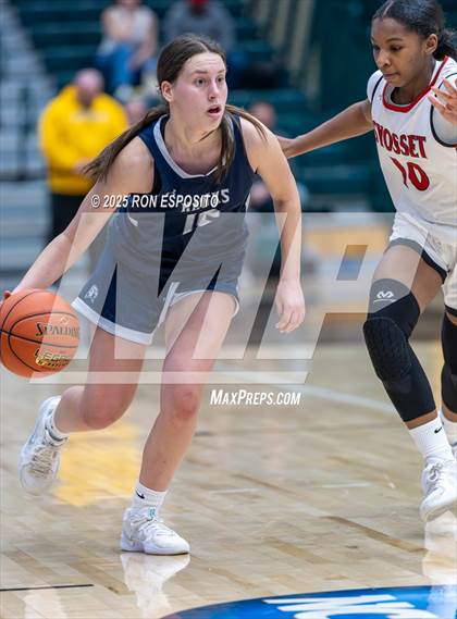 Thumbnail 2 in Syosset vs Plainview-Old Bethpage JFK (NYSPHSAA Section VIII Class AAA Championship) photogallery.