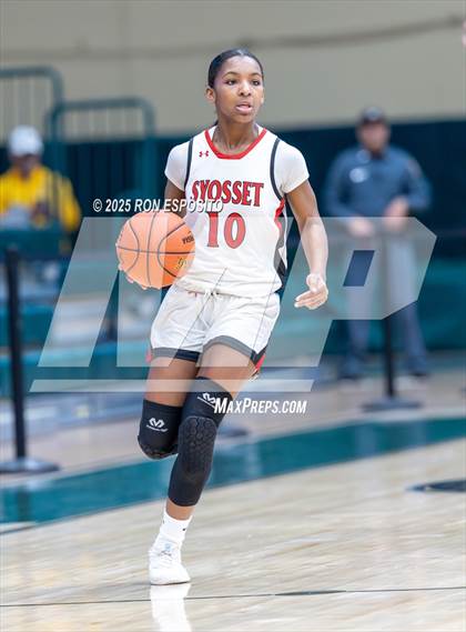Thumbnail 1 in Syosset vs Plainview-Old Bethpage JFK (NYSPHSAA Section VIII Class AAA Championship) photogallery.