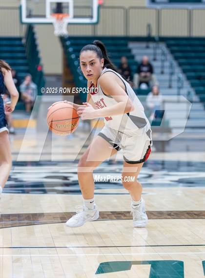 Thumbnail 1 in Syosset vs Plainview-Old Bethpage JFK (NYSPHSAA Section VIII Class AAA Championship) photogallery.