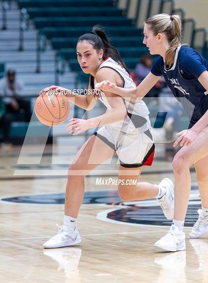 Thumbnail 1 in Syosset vs Plainview-Old Bethpage JFK (NYSPHSAA Section VIII Class AAA Championship) photogallery.