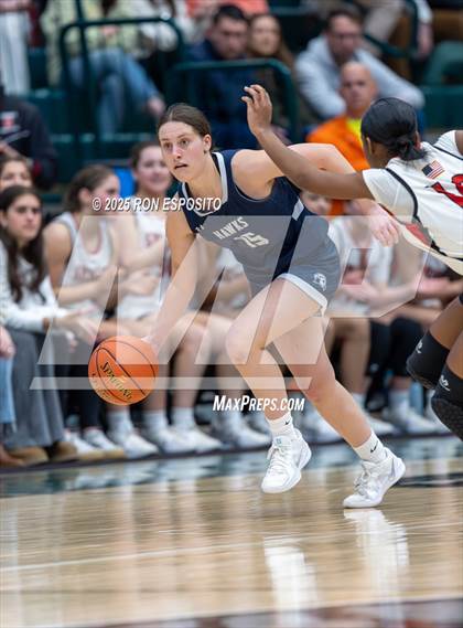Thumbnail 3 in Syosset vs Plainview-Old Bethpage JFK (NYSPHSAA Section VIII Class AAA Championship) photogallery.