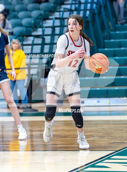Thumbnail 3 in Syosset vs Plainview-Old Bethpage JFK (NYSPHSAA Section VIII Class AAA Championship) photogallery.