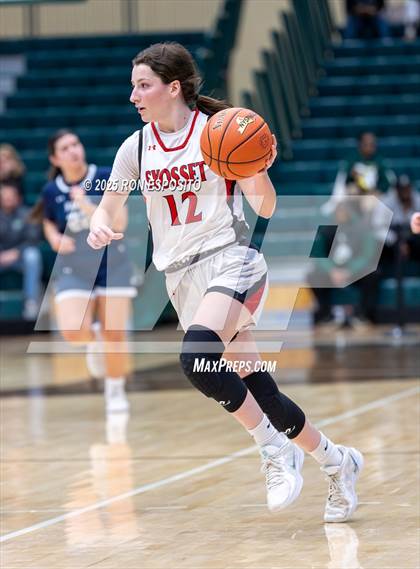 Thumbnail 3 in Syosset vs Plainview-Old Bethpage JFK (NYSPHSAA Section VIII Class AAA Championship) photogallery.