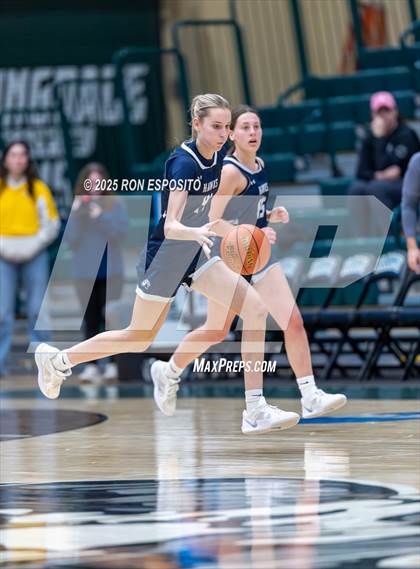 Thumbnail 3 in Syosset vs Plainview-Old Bethpage JFK (NYSPHSAA Section VIII Class AAA Championship) photogallery.