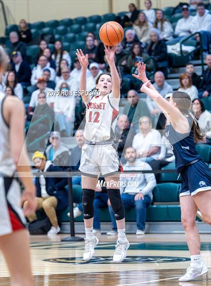 Thumbnail 2 in Syosset vs Plainview-Old Bethpage JFK (NYSPHSAA Section VIII Class AAA Championship) photogallery.