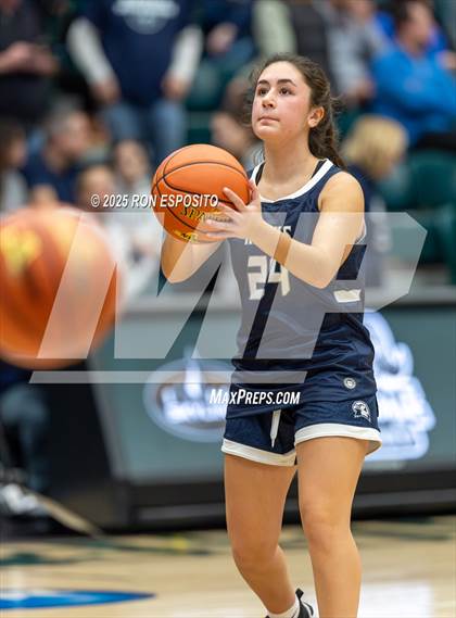 Thumbnail 3 in Syosset vs Plainview-Old Bethpage JFK (NYSPHSAA Section VIII Class AAA Championship) photogallery.