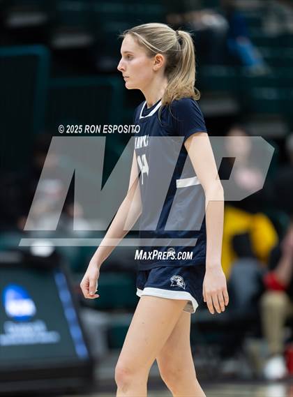 Thumbnail 1 in Syosset vs Plainview-Old Bethpage JFK (NYSPHSAA Section VIII Class AAA Championship) photogallery.