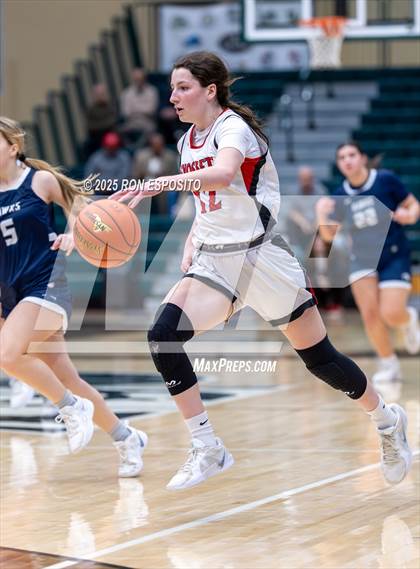 Thumbnail 2 in Syosset vs Plainview-Old Bethpage JFK (NYSPHSAA Section VIII Class AAA Championship) photogallery.