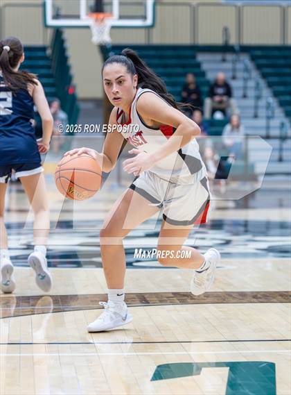 Thumbnail 3 in Syosset vs Plainview-Old Bethpage JFK (NYSPHSAA Section VIII Class AAA Championship) photogallery.