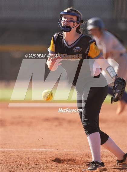 Thumbnail 1 in Highland Prep @ Kingman photogallery.