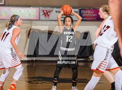 Thumbnail 3 in Quanah vs. Petrolia (Fantasy of Lights) photogallery.