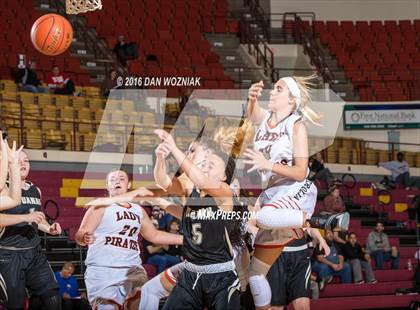 Thumbnail 3 in Quanah vs. Petrolia (Fantasy of Lights) photogallery.