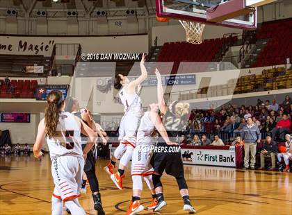 Thumbnail 2 in Quanah vs. Petrolia (Fantasy of Lights) photogallery.