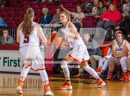 Thumbnail 3 in Quanah vs. Petrolia (Fantasy of Lights) photogallery.