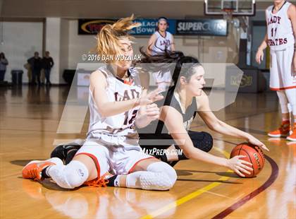 Thumbnail 2 in Quanah vs. Petrolia (Fantasy of Lights) photogallery.