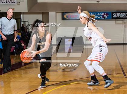 Thumbnail 2 in Quanah vs. Petrolia (Fantasy of Lights) photogallery.