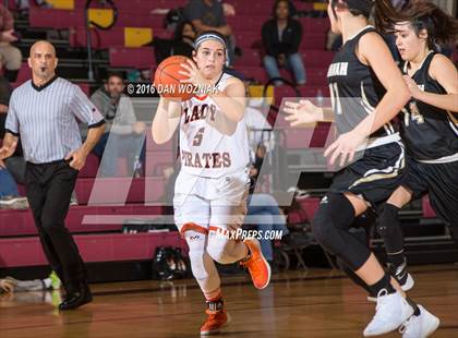 Thumbnail 3 in Quanah vs. Petrolia (Fantasy of Lights) photogallery.