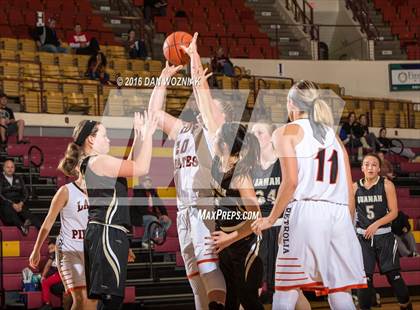 Thumbnail 1 in Quanah vs. Petrolia (Fantasy of Lights) photogallery.