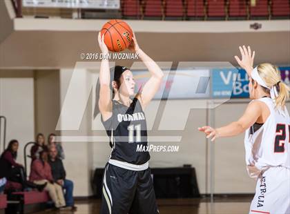 Thumbnail 1 in Quanah vs. Petrolia (Fantasy of Lights) photogallery.
