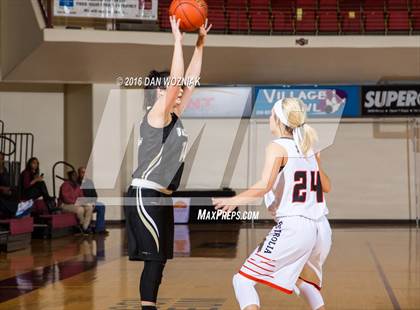 Thumbnail 1 in Quanah vs. Petrolia (Fantasy of Lights) photogallery.