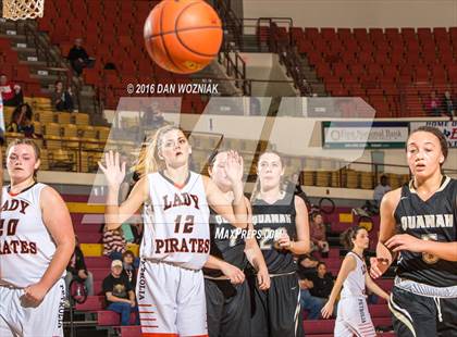 Thumbnail 1 in Quanah vs. Petrolia (Fantasy of Lights) photogallery.