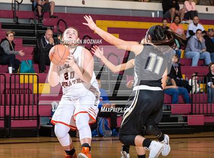 Thumbnail 3 in Quanah vs. Petrolia (Fantasy of Lights) photogallery.