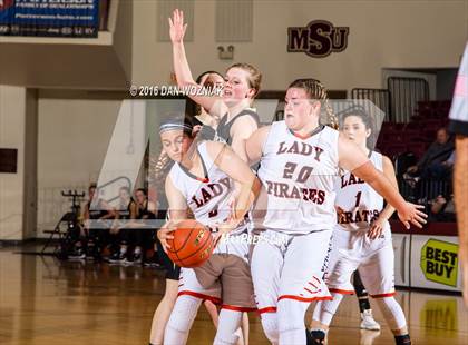Thumbnail 2 in Quanah vs. Petrolia (Fantasy of Lights) photogallery.