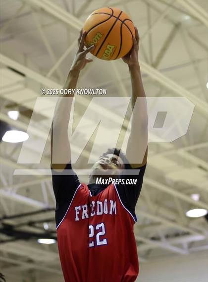 Thumbnail 3 in Freedom @ Draughn photogallery.