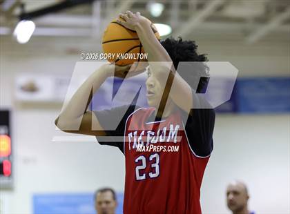 Thumbnail 2 in Freedom @ Draughn photogallery.