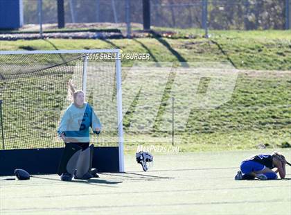 Thumbnail 2 in Staples vs. Darien (CIAC Class L Final) photogallery.