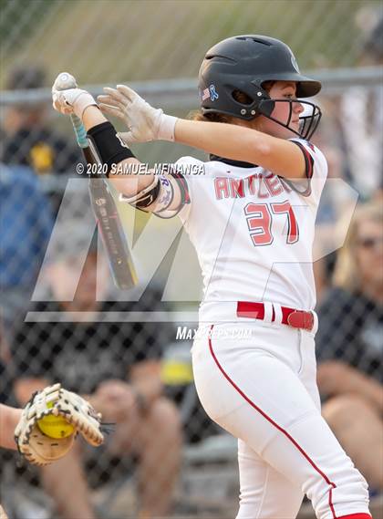 Thumbnail 2 in Kearney vs. Elkhorn photogallery.