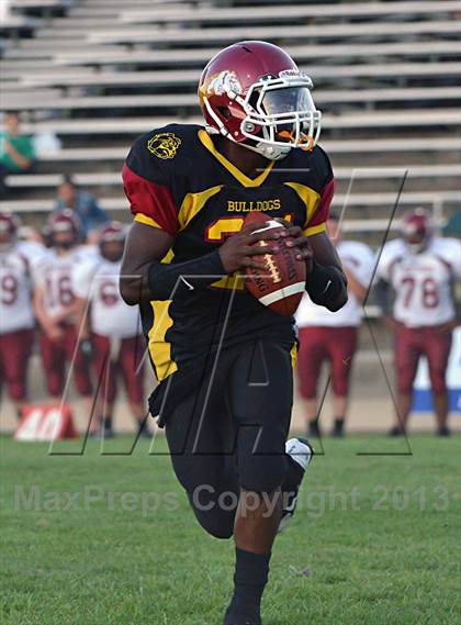 Thumbnail 2 in West Campus vs. Encina Prep photogallery.