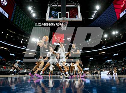 Thumbnail 1 in Crespi vs. Bishop Alemany (Trinity Mission League Showcase) photogallery.