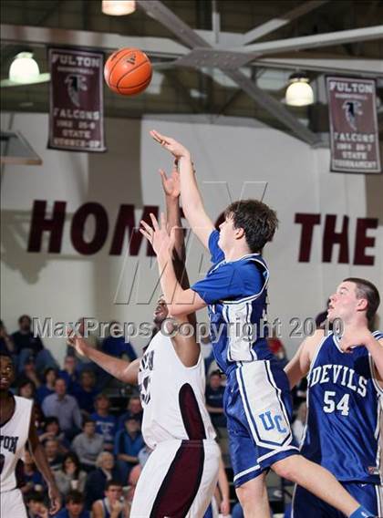 Thumbnail 2 in Fulton vs Unicoi County (Substate AA Region 2) photogallery.