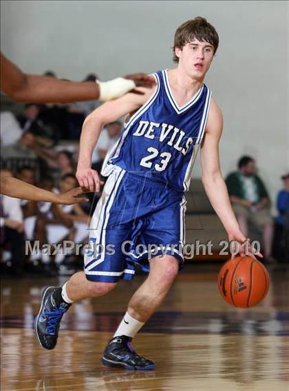 Thumbnail 3 in Fulton vs Unicoi County (Substate AA Region 2) photogallery.