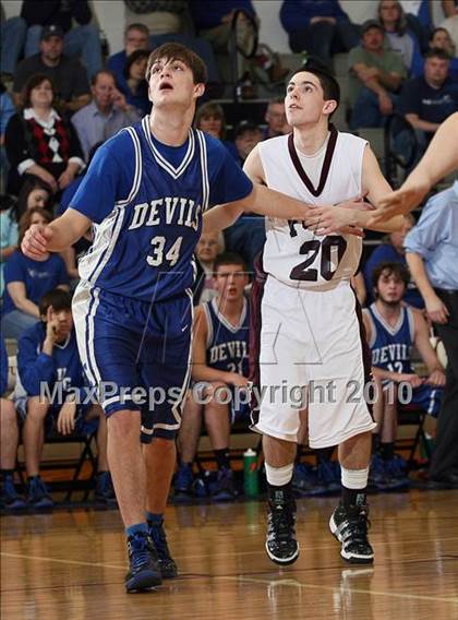 Thumbnail 3 in Fulton vs Unicoi County (Substate AA Region 2) photogallery.