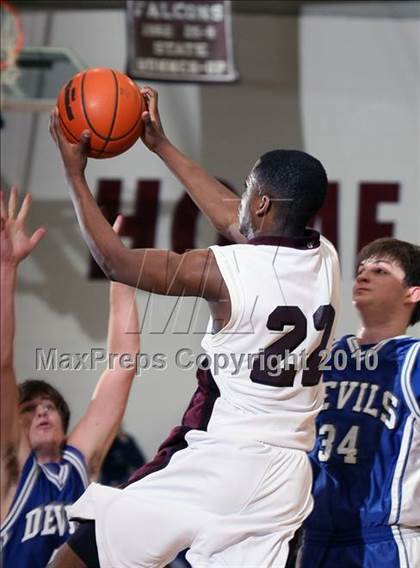 Thumbnail 2 in Fulton vs Unicoi County (Substate AA Region 2) photogallery.