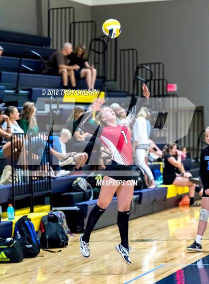 Thumbnail 2 in Carmel Christian vs Covenant Classical  photogallery.
