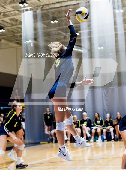 Thumbnail 2 in Carmel Christian vs Covenant Classical  photogallery.