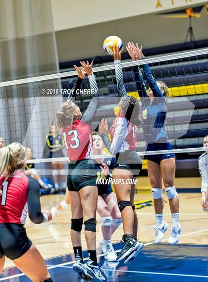 Thumbnail 1 in Carmel Christian vs Covenant Classical  photogallery.