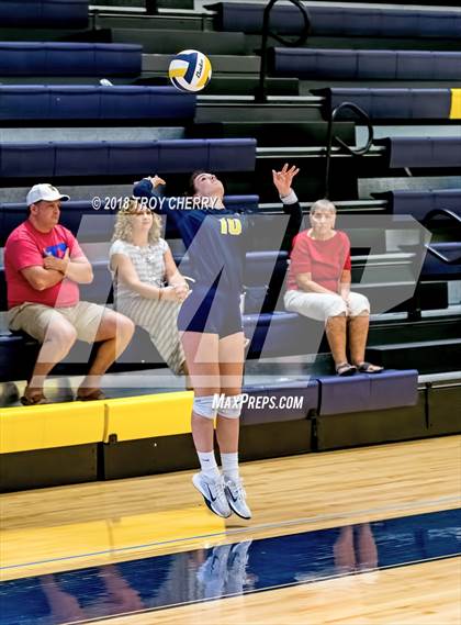 Thumbnail 3 in Carmel Christian vs Covenant Classical  photogallery.