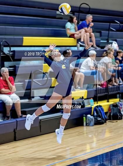 Thumbnail 2 in Carmel Christian vs Covenant Classical  photogallery.