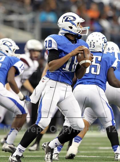 Thumbnail 1 in Cameron Yoe vs. Daingerfield (UIL 2A Division 1 Final) photogallery.