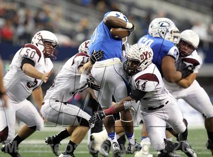 Thumbnail 2 in Cameron Yoe vs. Daingerfield (UIL 2A Division 1 Final) photogallery.