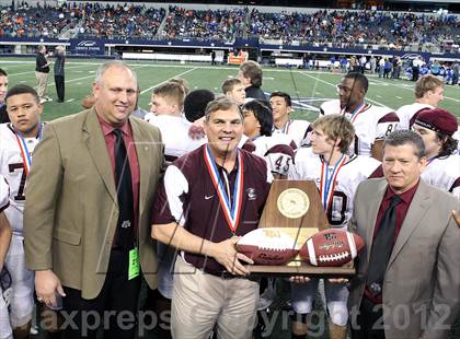 Thumbnail 2 in Cameron Yoe vs. Daingerfield (UIL 2A Division 1 Final) photogallery.