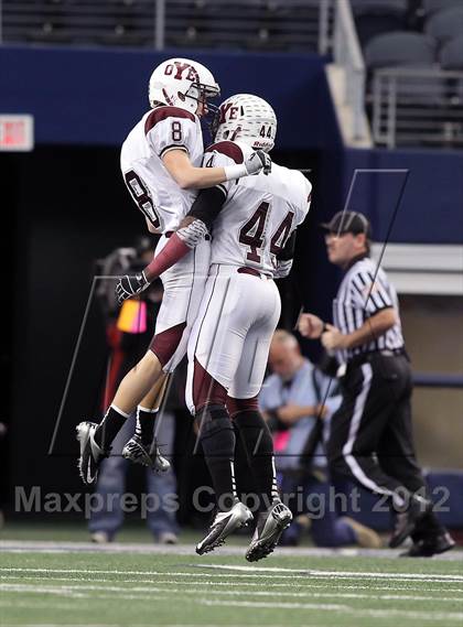 Thumbnail 1 in Cameron Yoe vs. Daingerfield (UIL 2A Division 1 Final) photogallery.