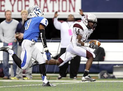 Thumbnail 2 in Cameron Yoe vs. Daingerfield (UIL 2A Division 1 Final) photogallery.