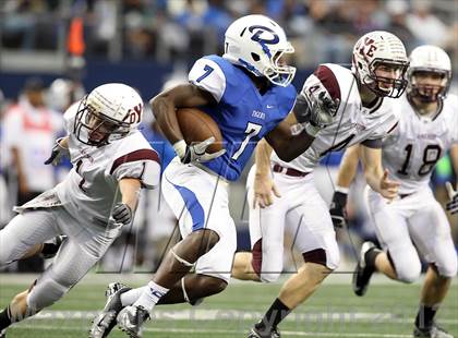 Thumbnail 1 in Cameron Yoe vs. Daingerfield (UIL 2A Division 1 Final) photogallery.